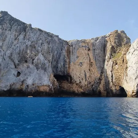 בית נופש Sister's *